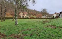 672 SAINT LUPICIN : Terrain constructible