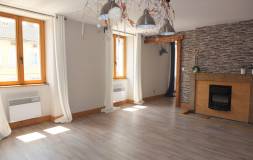 732 LONGCHAUMOIS : Appartement atypique au cœur du village