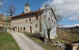 737 SEPTMONCEL : Maison à rénover en cœur de village
