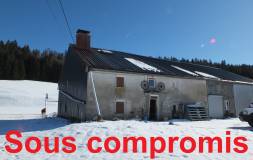 756 LA PESSE : Maison isolée à rénover