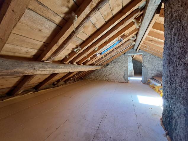 Combles avec 2 vélux Combles avec 2 vélux