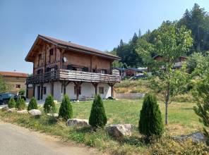 M821 :  PREMANON Chalet avec 2 logements + Grand garage