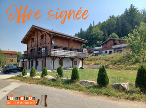 821 PREMANON : Chalet avec 2 logements + Grand garage